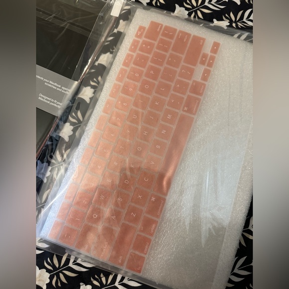 MacBook Air glitter rose gold hardshell case - Picture 3 of 4